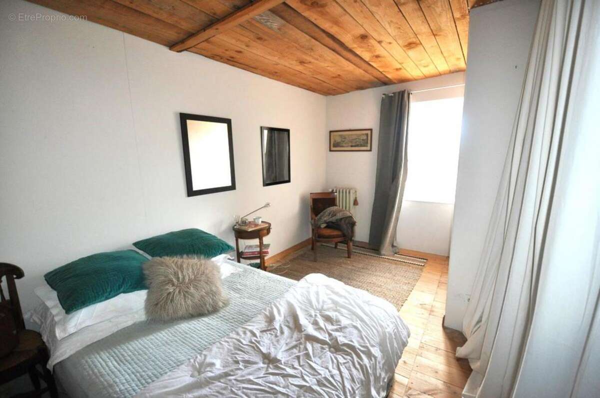 Maison à SAINT-SERNIN-SUR-RANCE