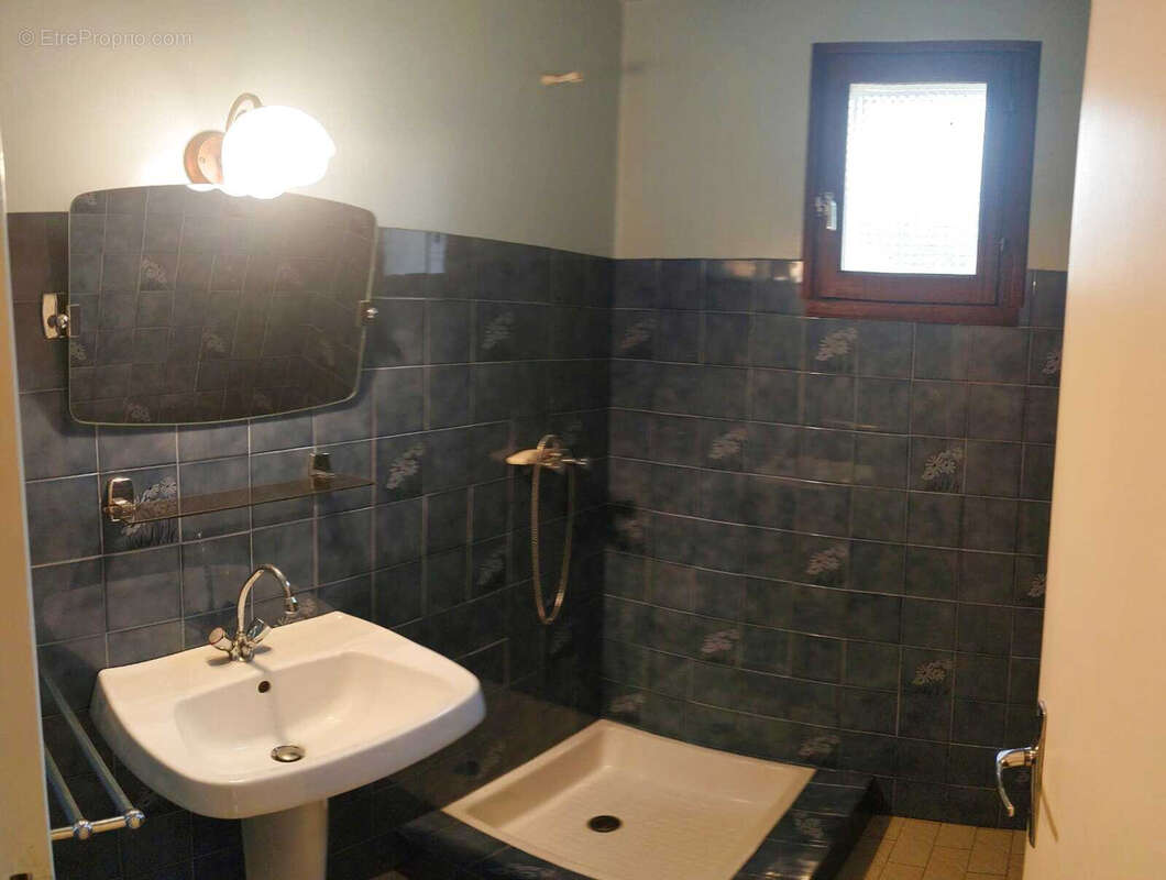 Maison à DECAZEVILLE