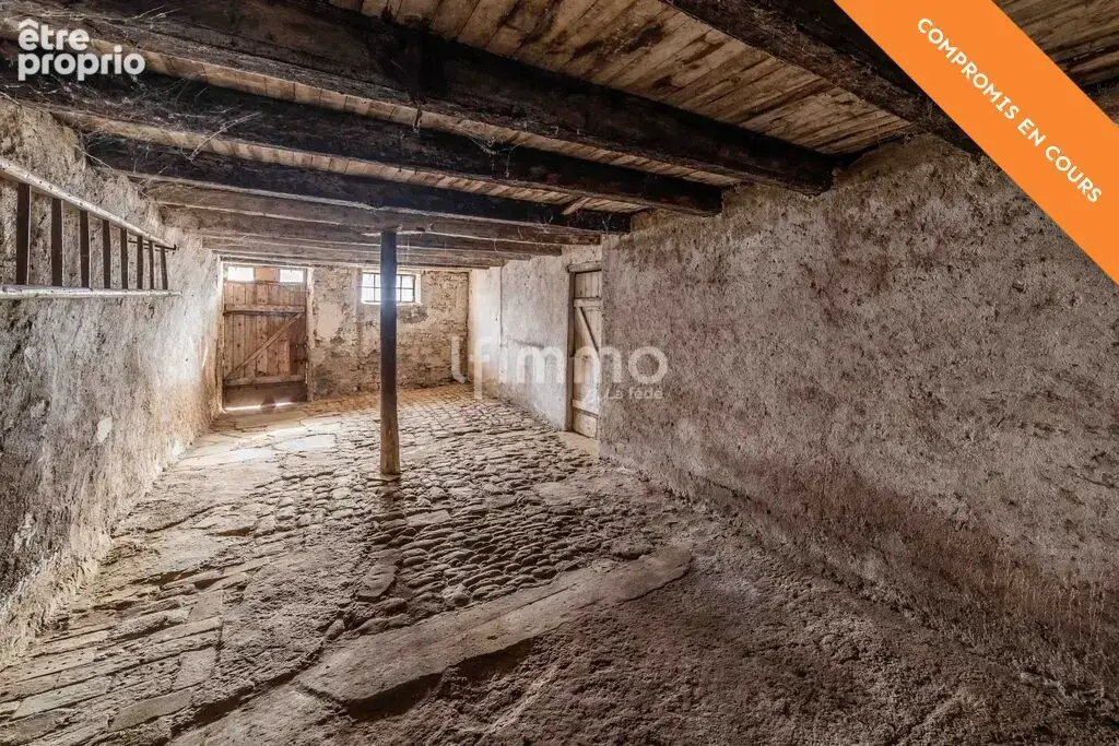 Sous Compromis : Bâtisse Historique, à vendre dans le Saulnois - photo 4