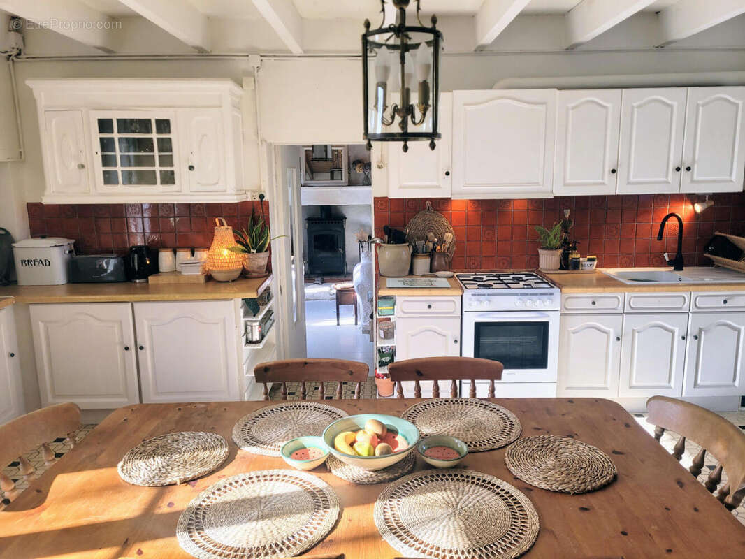 cuisine - Maison à YVIERS