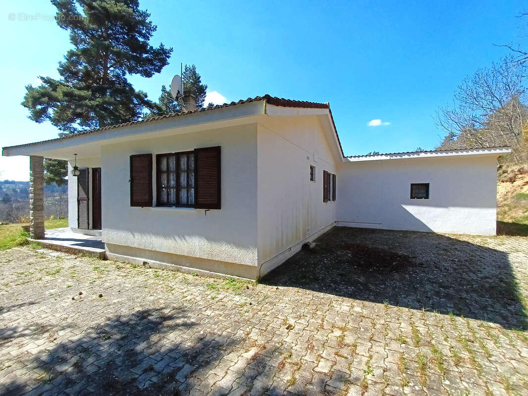 Maison à CRAPONNE-SUR-ARZON