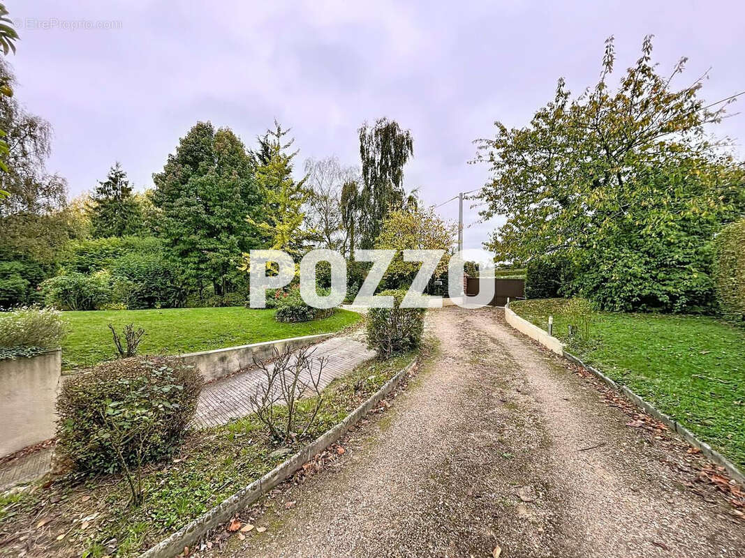 Maison à TRACY-BOCAGE