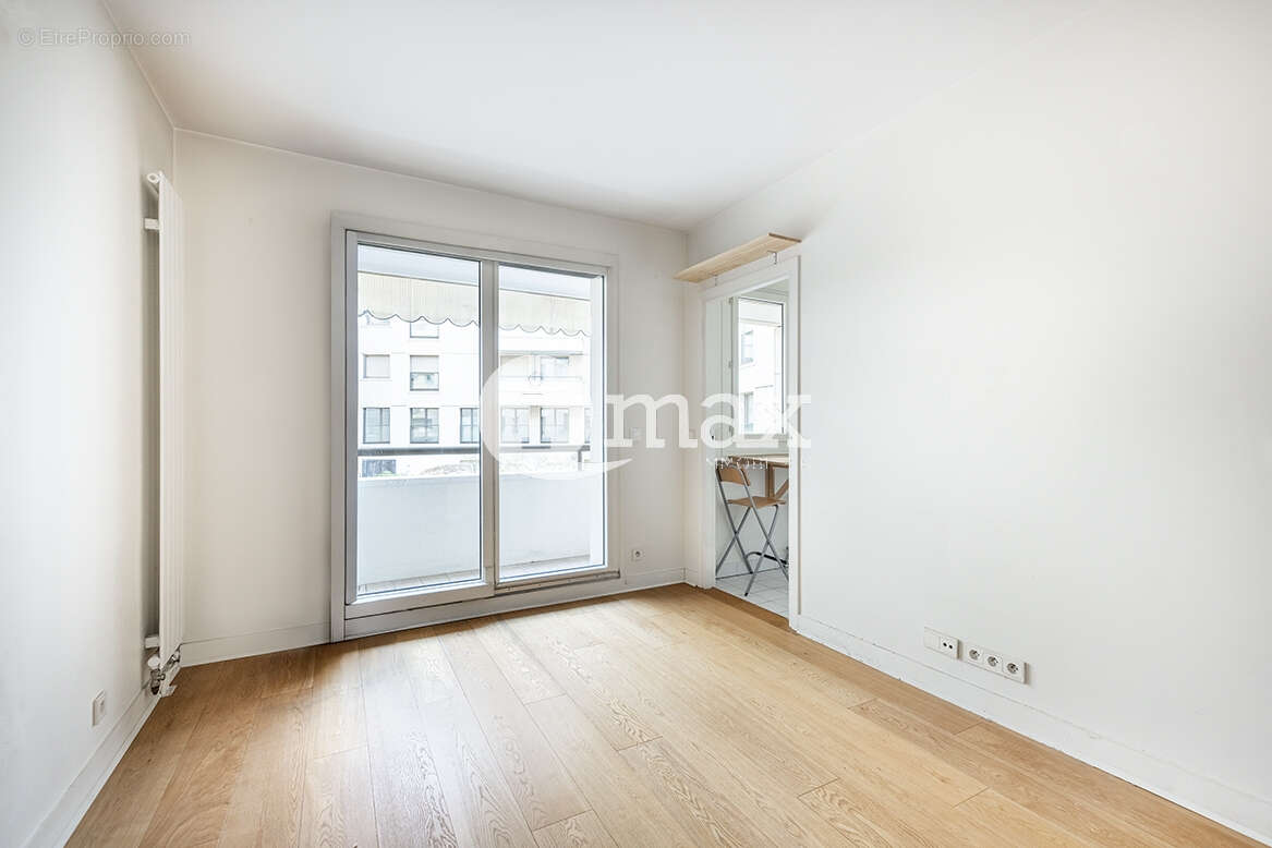 Appartement à LEVALLOIS-PERRET
