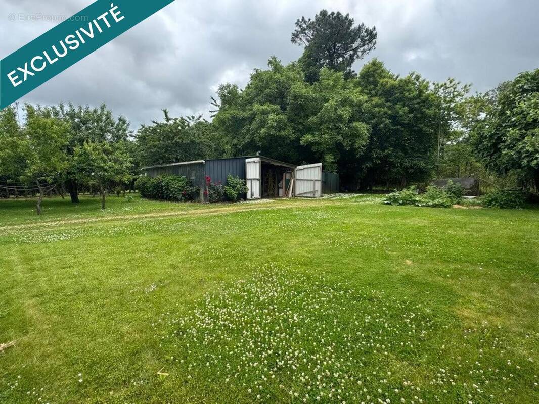 Photo 1 - Terrain à QUESTEMBERT