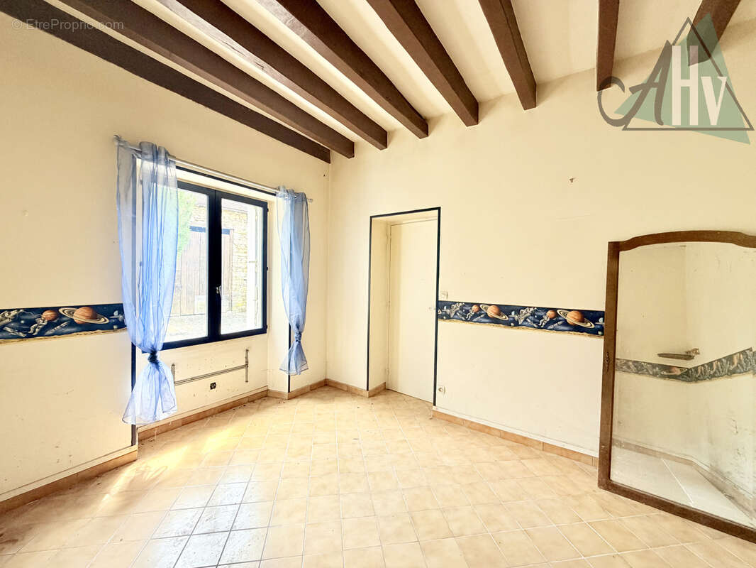 Maison à rénover - 95 m2 - Chalautre-la-Petite - photo 11