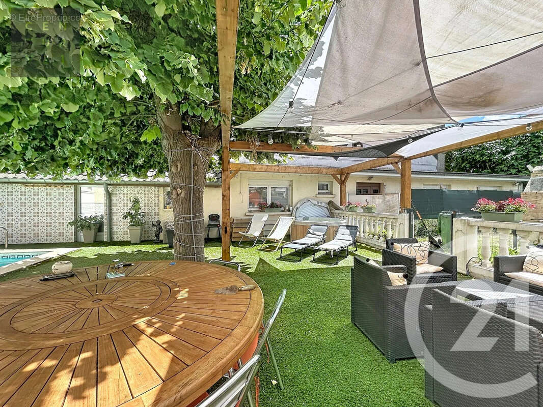 Maison 331 m² à Troyes  - photo 5