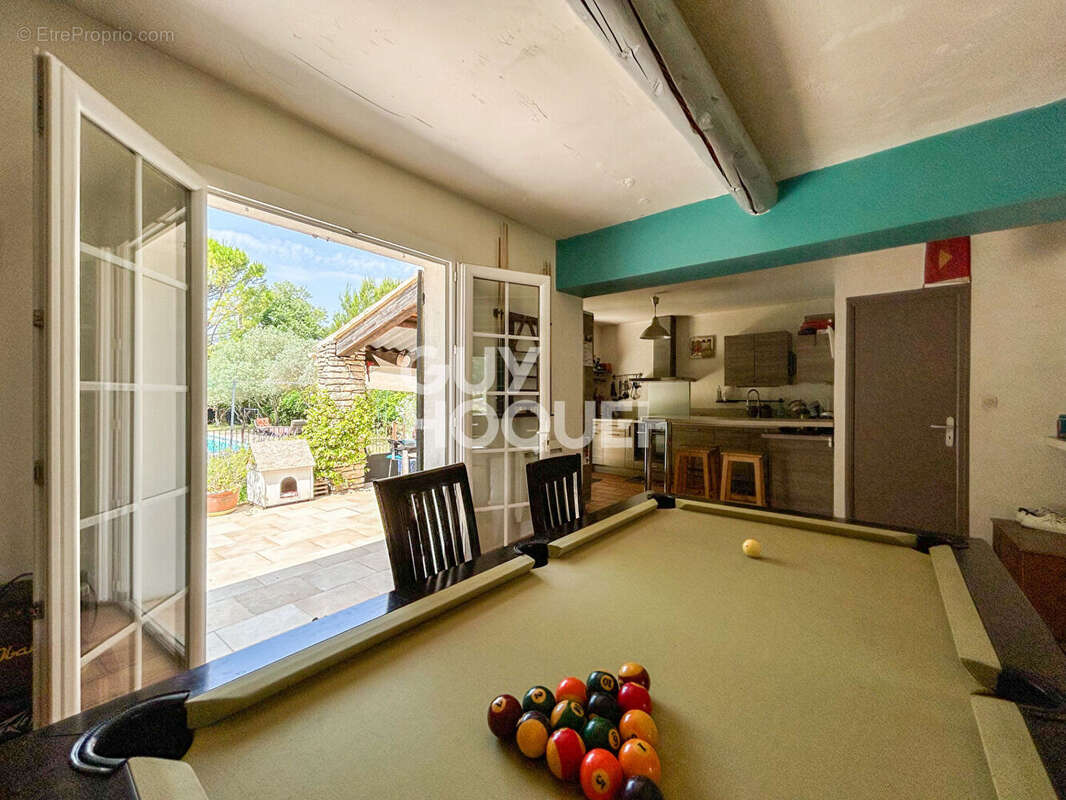 Maison à SAUMANE-DE-VAUCLUSE