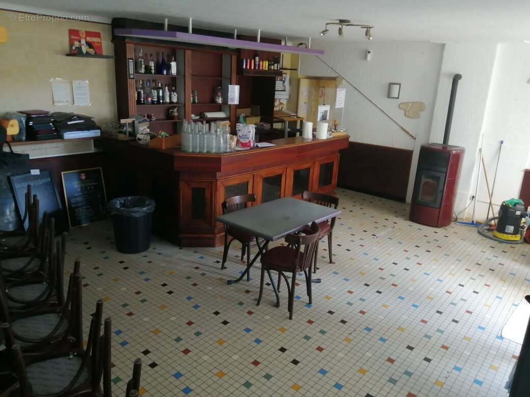 Appartement à CHATEAUNEUF-LES-BAINS