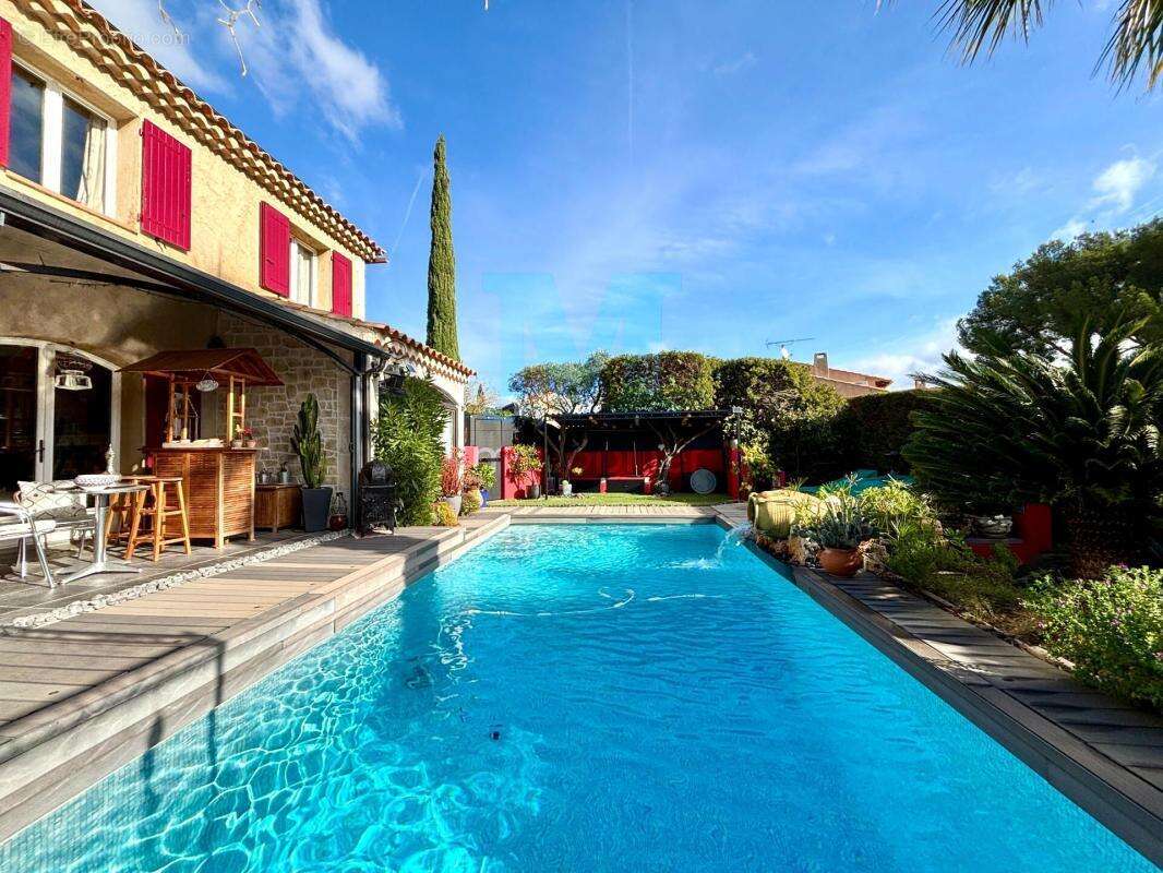 Maison à LA CADIERE-D'AZUR