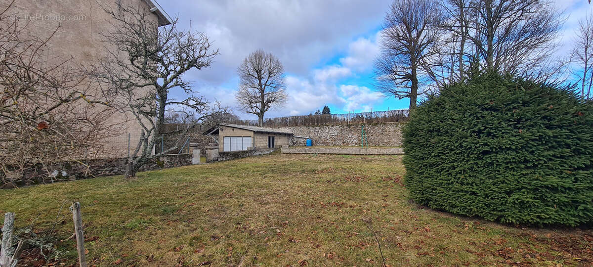 Appartement à SAINT-AGREVE