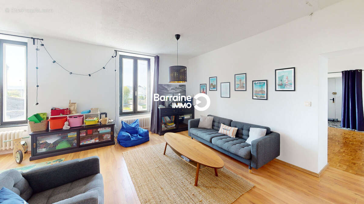 Appartement à LE RELECQ-KERHUON