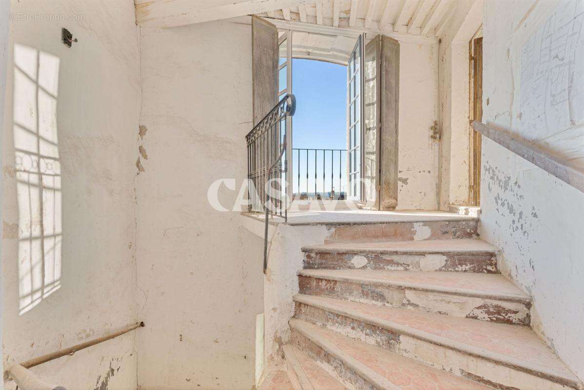 Appartement à LAMBESC