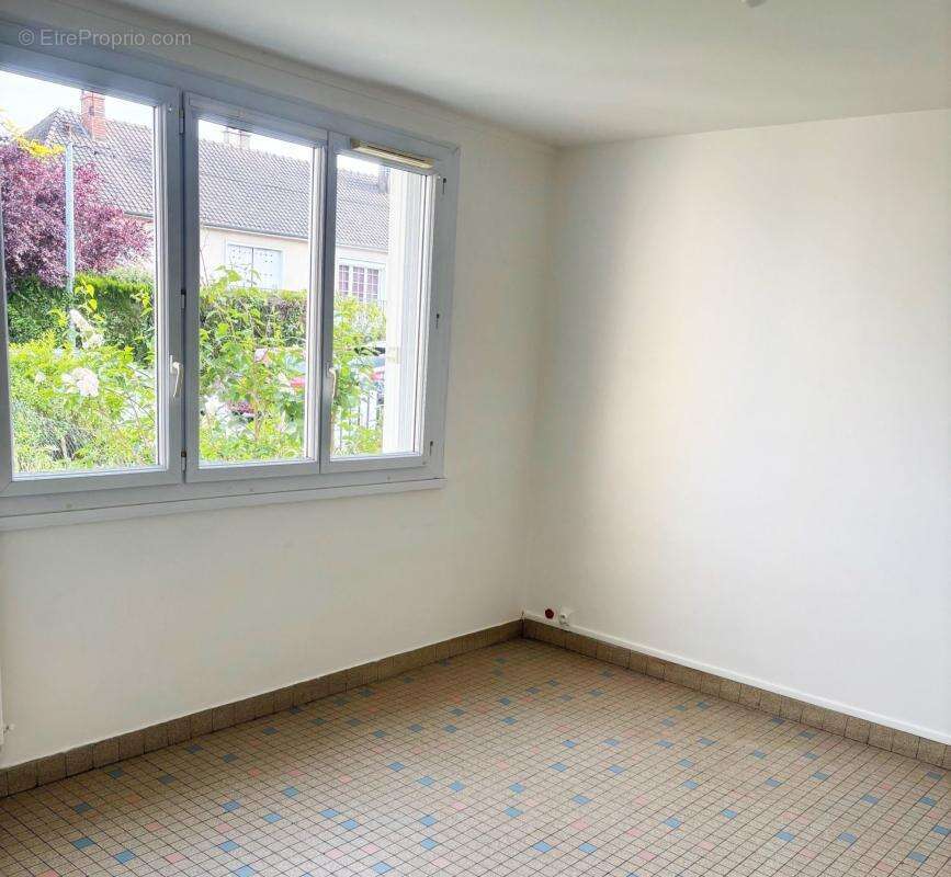 Appartement à CERANS-FOULLETOURTE