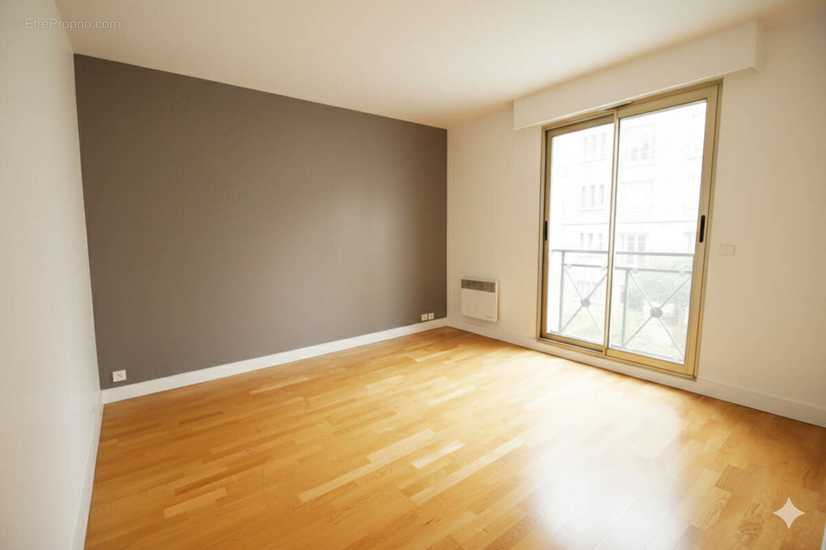 Appartement à LA GARENNE-COLOMBES