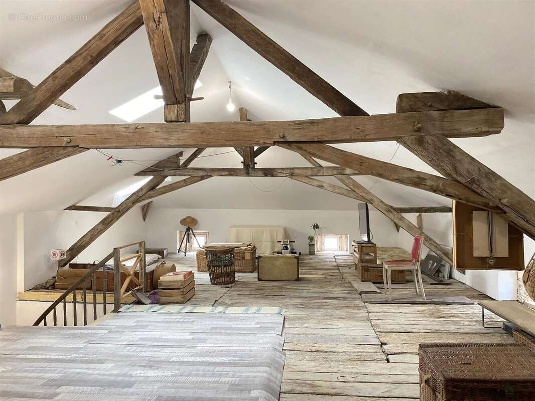 Maison à VARAIGNES