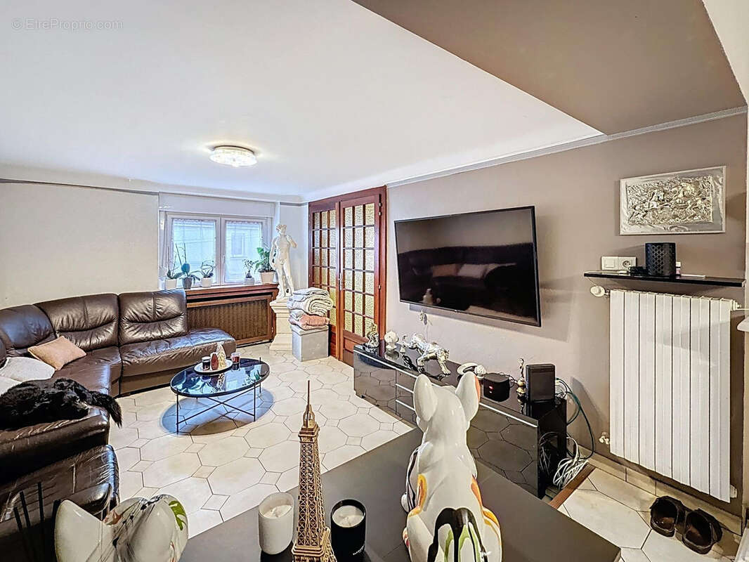 Maison à AUDUN-LE-TICHE