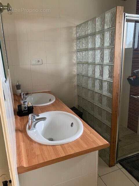Maison 110 m² à Cernusson  - photo 9