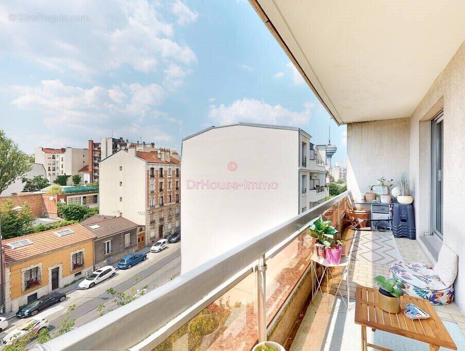 Appartement à LES LILAS
