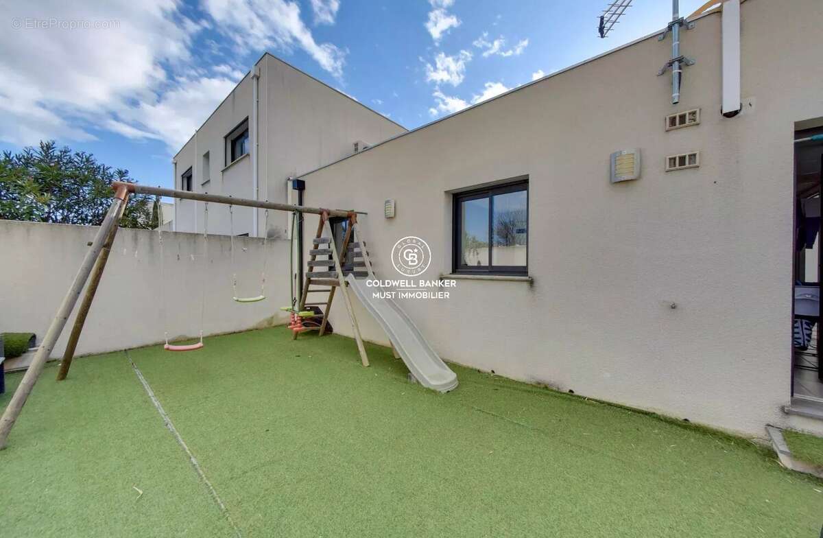 Maison à VILLENEUVE-DE-LA-RAHO