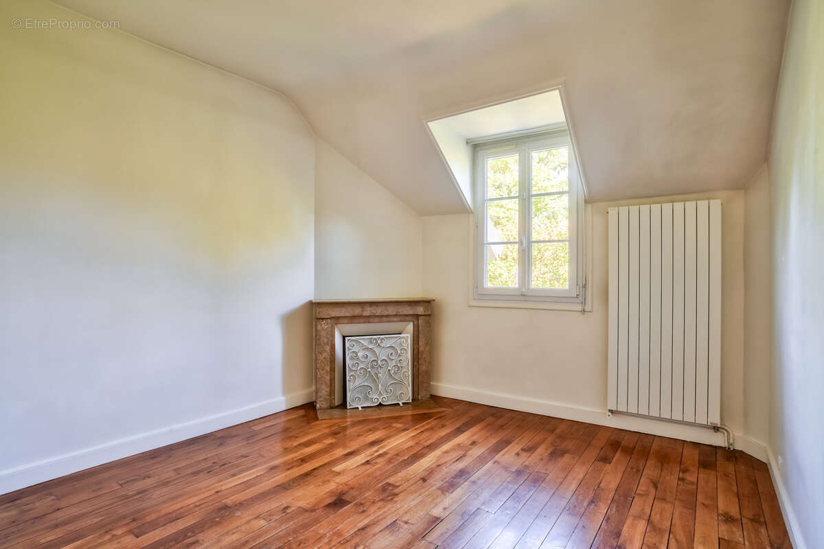 Maison à LE VESINET