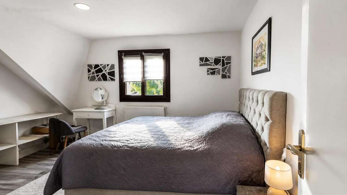 Maison de 5 pièces de 125 m² à Sevran - photo 6