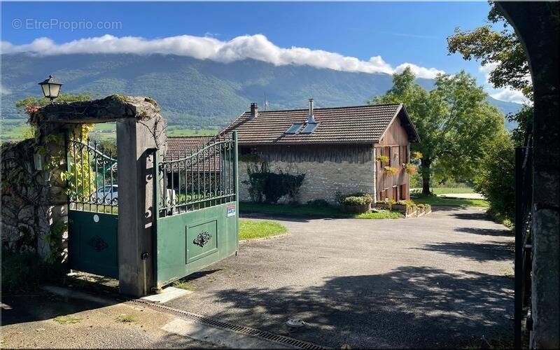 Maison à BELLEGARDE-SUR-VALSERINE