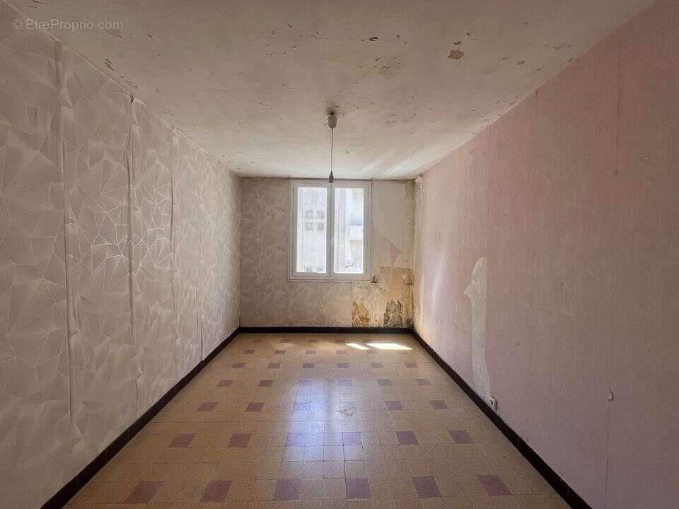 couloir secteur chave clairimmo appartement T3 - Appartement à MARSEILLE-4E
