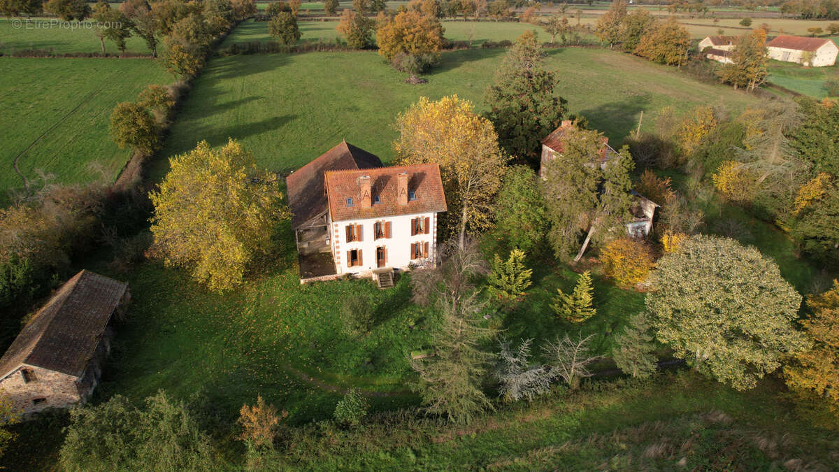Maison à LA CHAPELAUDE