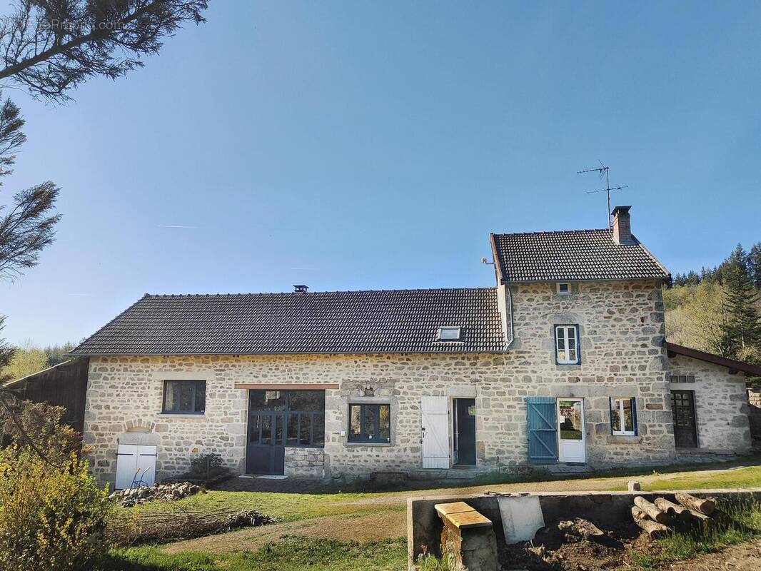 Maison à AURIAT