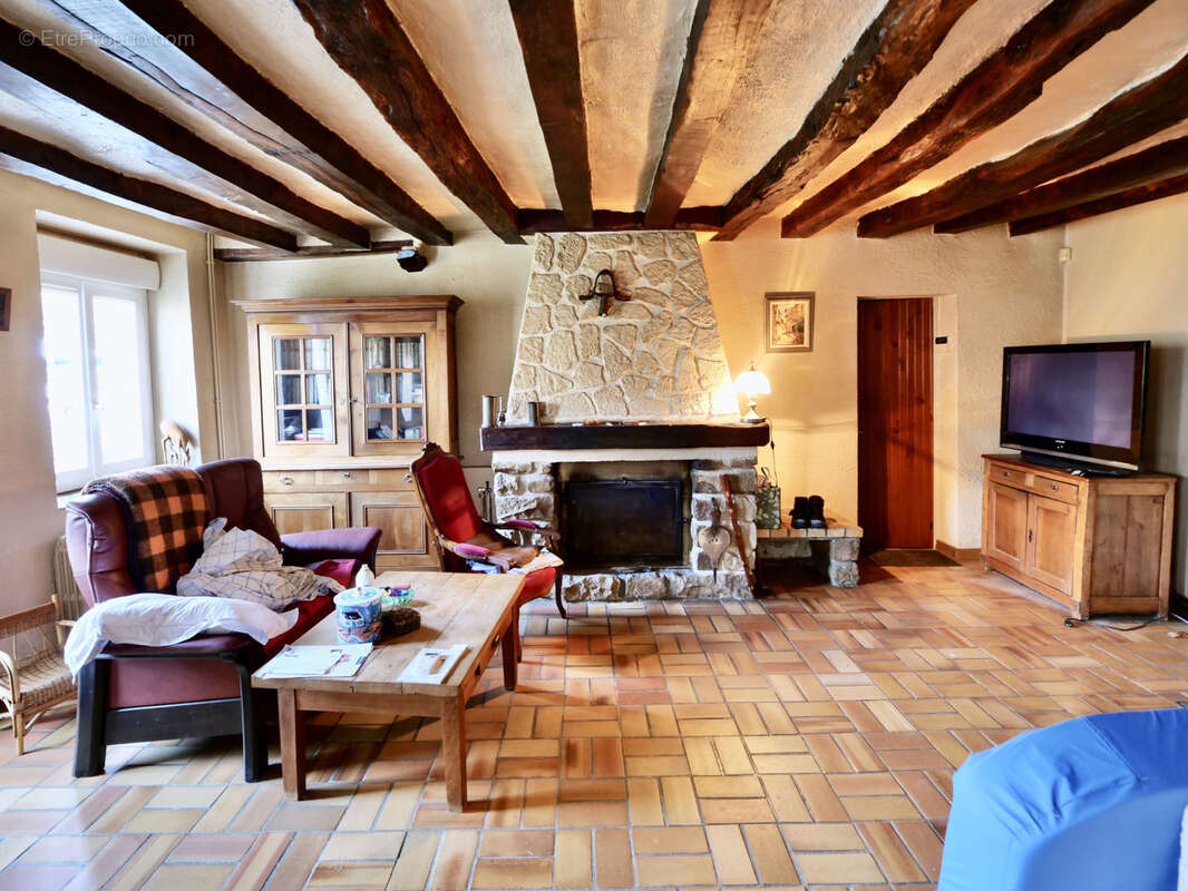Maison à SIVRY-COURTRY