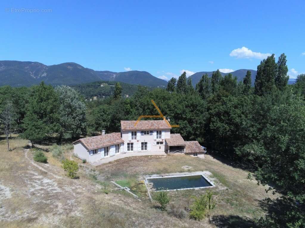 Maison à DIEULEFIT