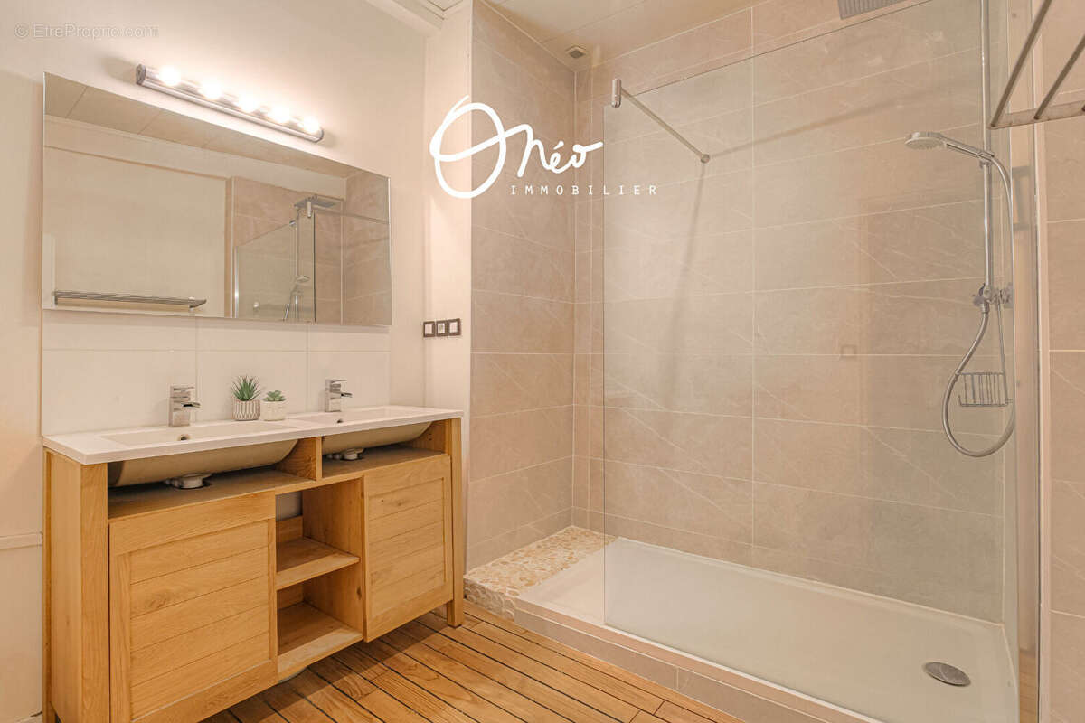 Maison à SAINT-GENIS-LAVAL