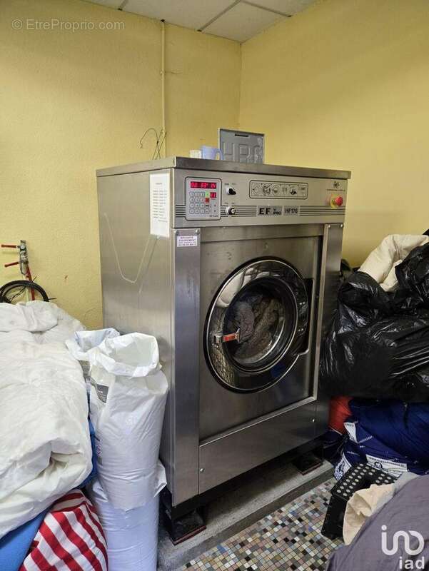 Photo 3 - Commerce à TARGON