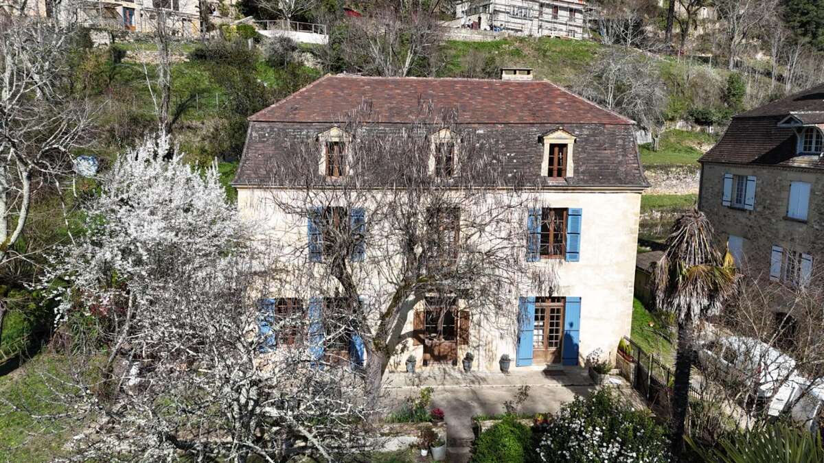 Maison à BEYNAC-ET-CAZENAC