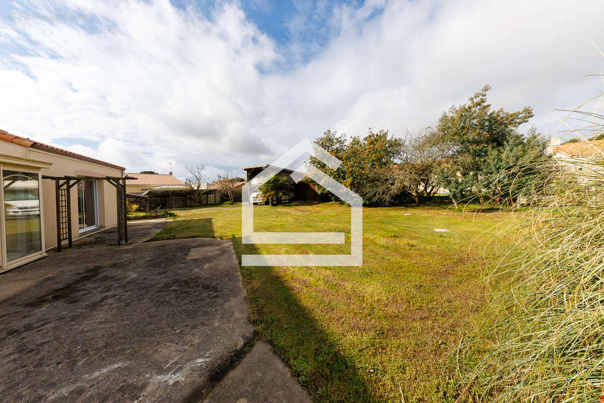 Maison à SAINT-MICHEL-CHEF-CHEF