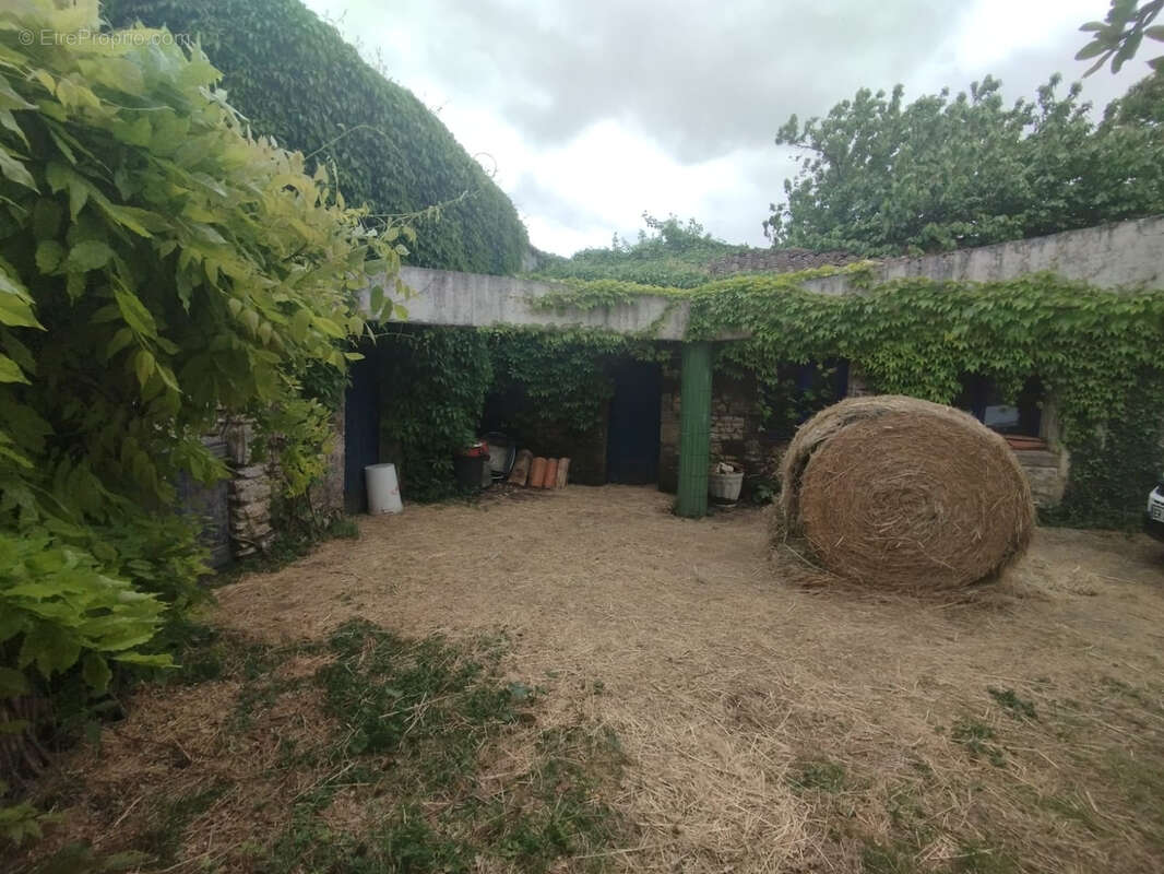 Maison à BREUIL-MAGNE