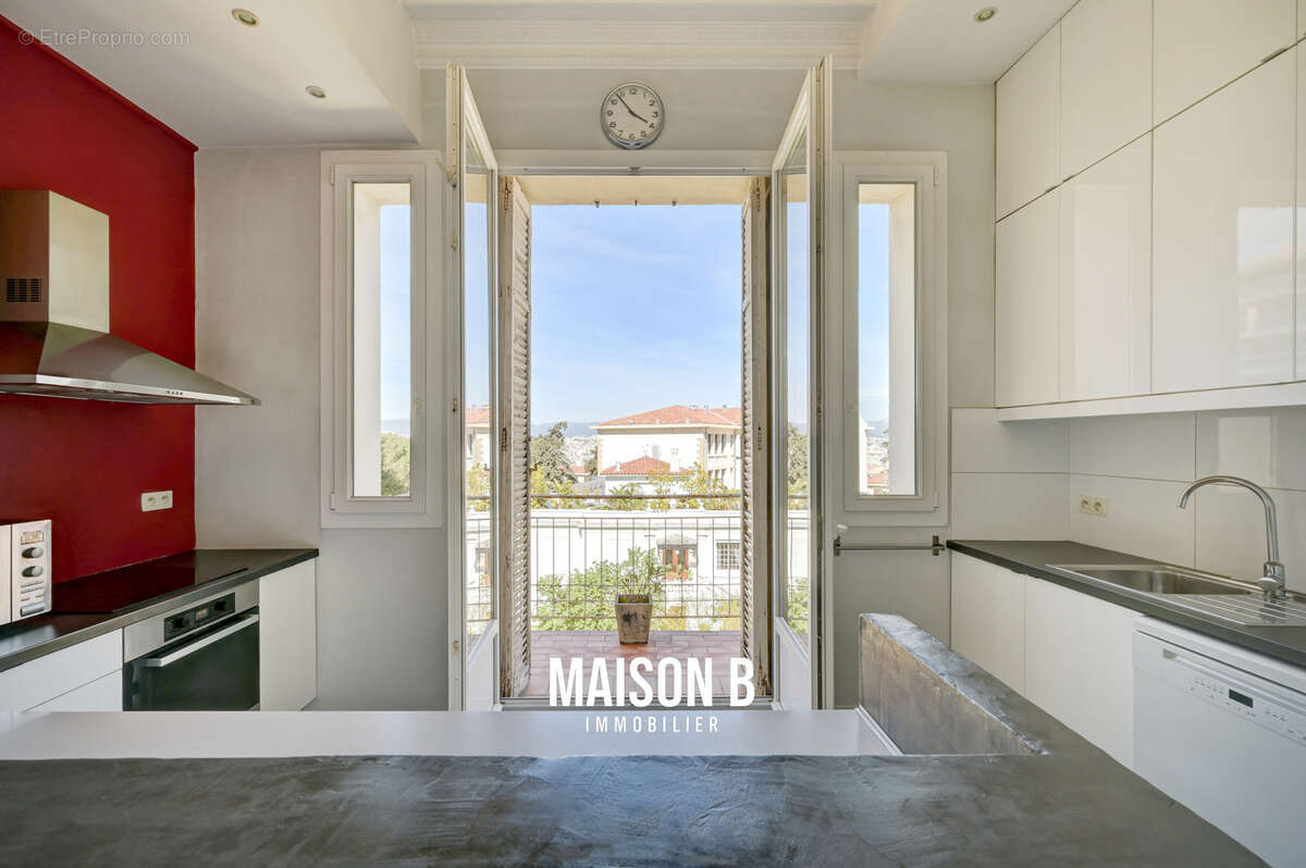 Appartement à MARSEILLE-8E