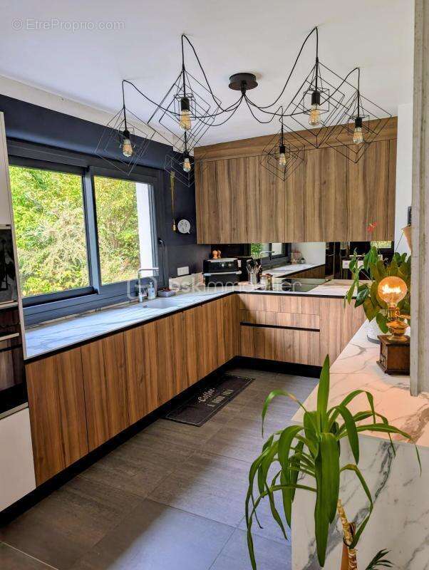 Maison à CETTE-EYGUN