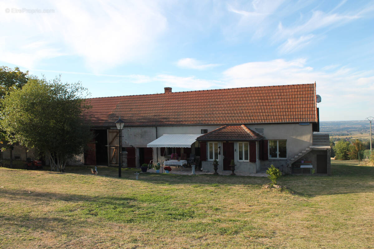 Maison à ECHASSIERES