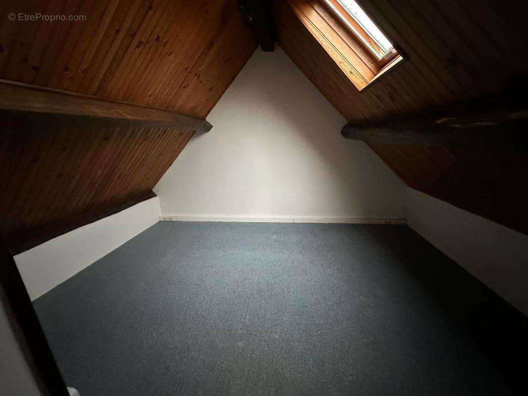 Maison à ISLES-LES-MELDEUSES