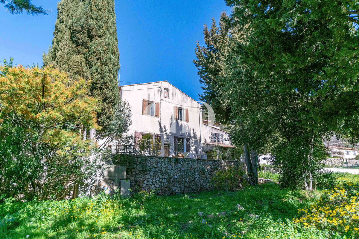 Maison à ROQUEVAIRE