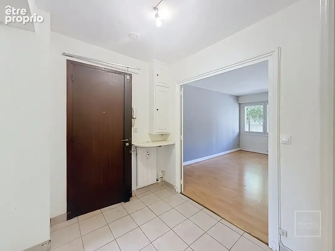 Lyon 7, debourg, t3 traversant est/ouest, 72m², garage & cave - photo 4