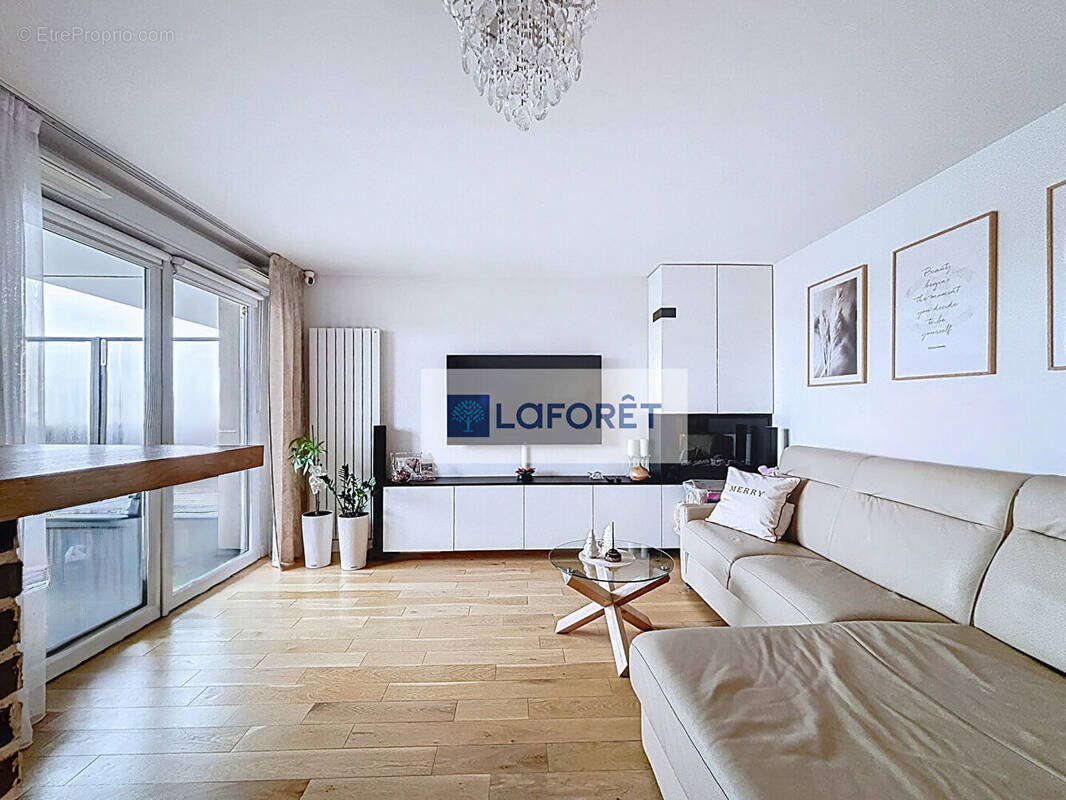 Appartement à CHENNEVIERES-SUR-MARNE