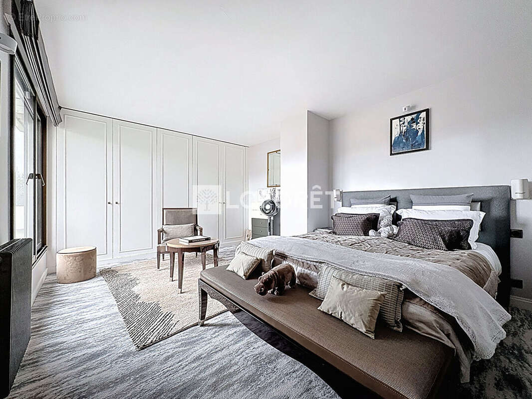 Appartement à SURESNES