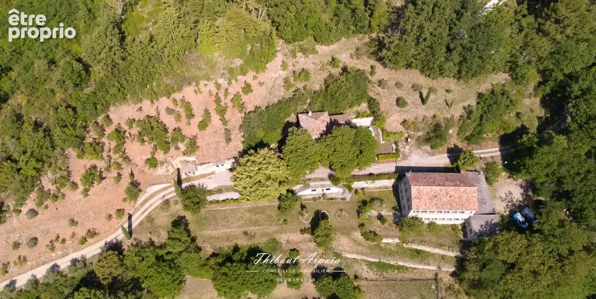 Une propriété où la Provence s'exprime dans toute son authenticité - RIEZ (04500) - photo 7