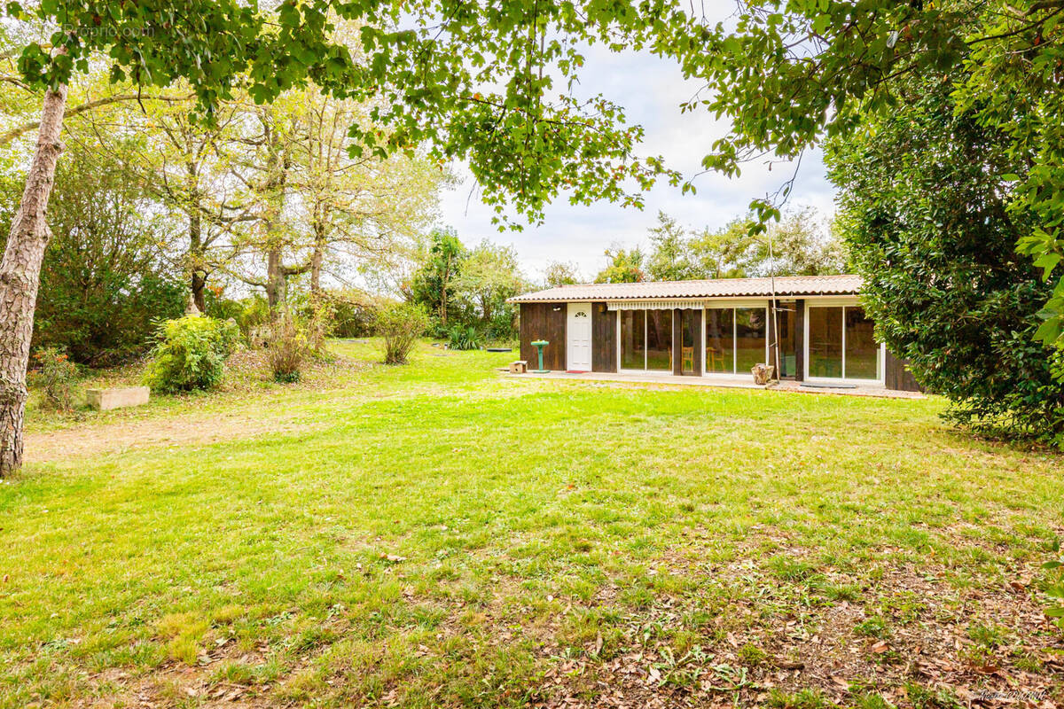 Maison à CASTELNAU-PICAMPEAU