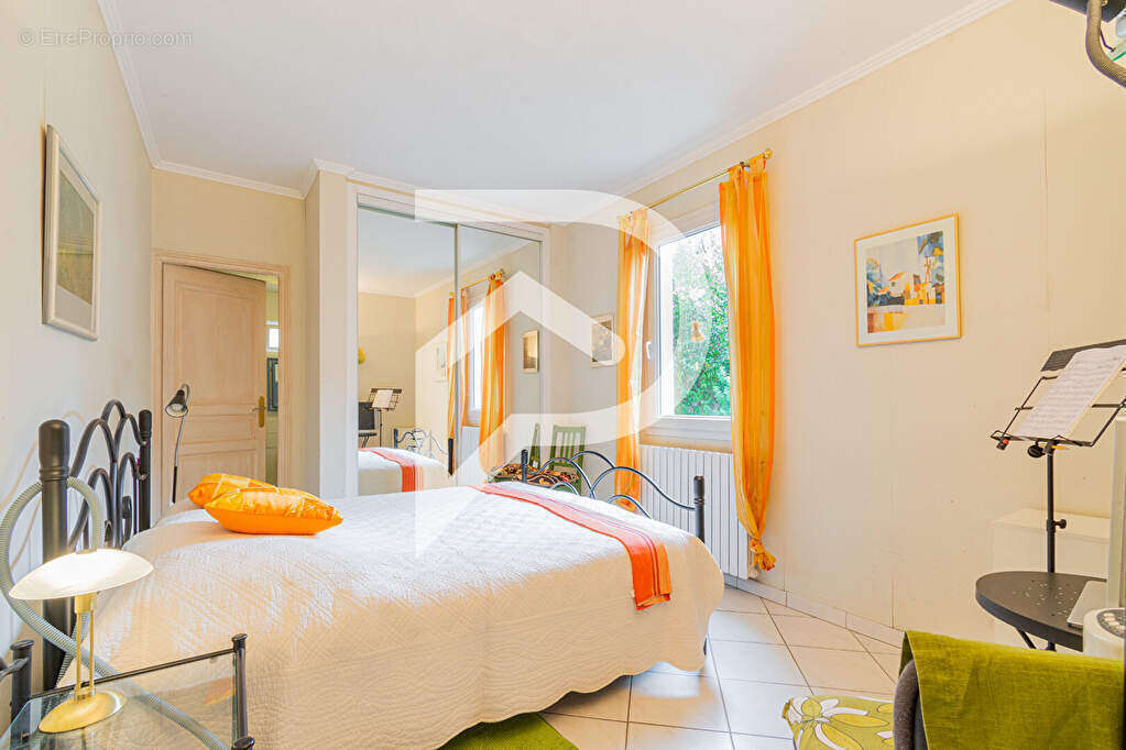 Appartement à MARSEILLE-7E