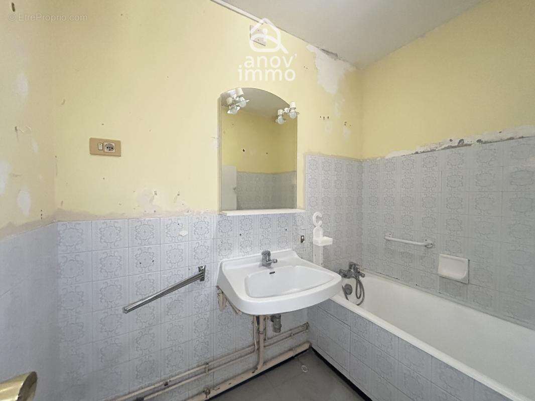 ANGOULEME Centre, Rés. Les Essarts (Grelet / Patapain) Appar - photo 6