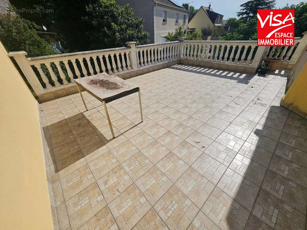 À VENDRE   Belle villa d’environ 200 m2 sur un terrain de 1 000 m2 - photo 5