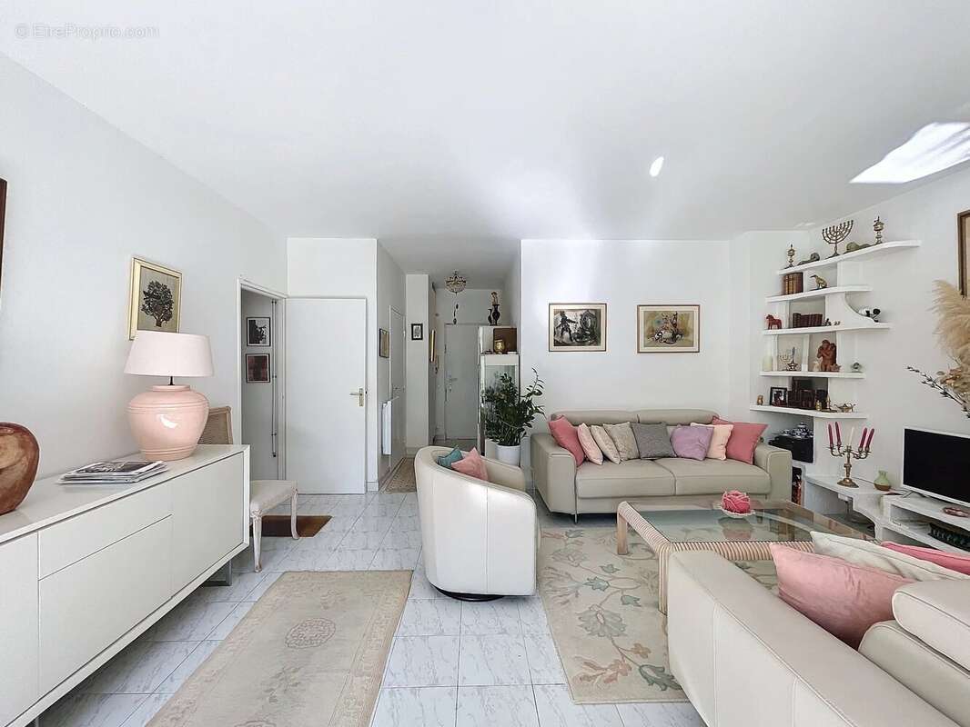 Appartement à MANDELIEU-LA-NAPOULE